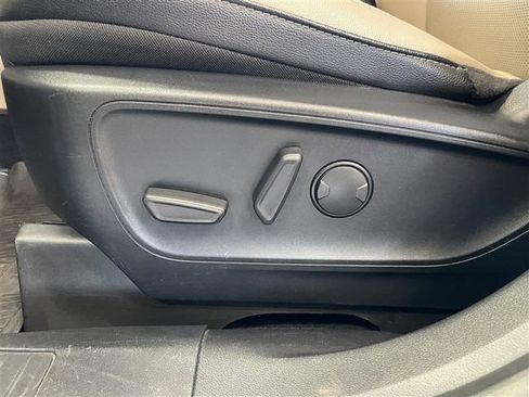 Used 2022 Ford Escape SEL AWD/4WD image 14