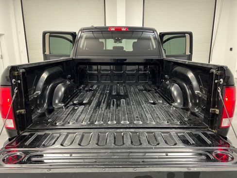 Used 2024 RAM 1500 Classic SLT image 28