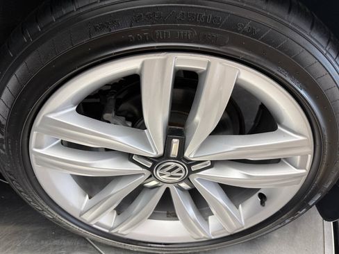 Used 2016 Volkswagen Passat 1.8T FWD image 24