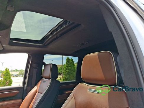 Used 2025 GMC Sierra 2500 Denali Ultimate AWD/4WD image 13