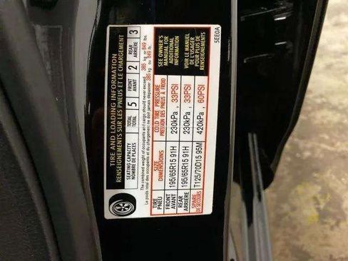 Used 2021 Nissan Versa S image 19