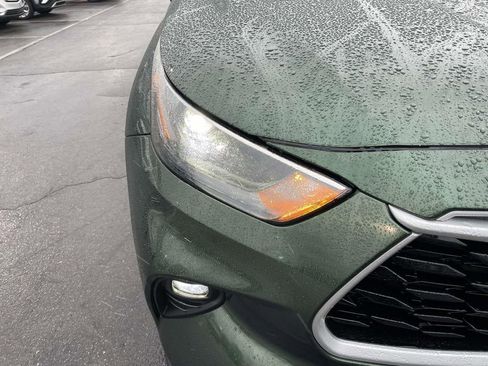 Used 2024 Toyota Highlander XLE image 17