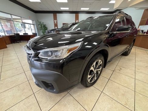 Used 2020 Subaru Outback Limited w/ Popular Package #2 AWD/4WD image 1
