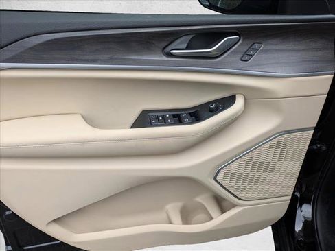 New 2025 Jeep Grand Cherokee Limited w/ Trailer Tow Package image 17