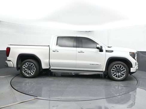 Used 2024 GMC Sierra 1500 Denali Ultimate AWD/4WD image 4