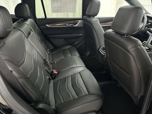 Certified 2025 Cadillac XT6 Sport w/ Platinum Package AWD/4WD image 18