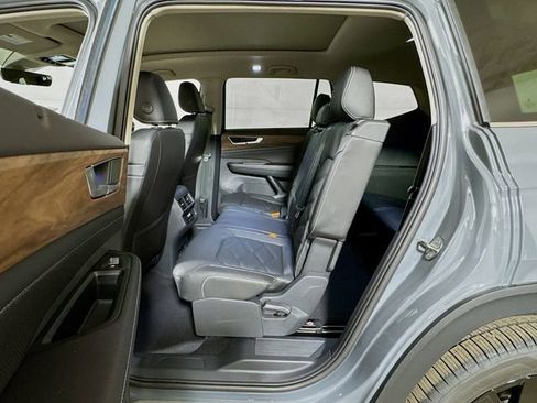 New 2026 Volkswagen Atlas SE image 12