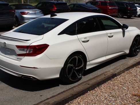 Used 2022 Honda Accord Sport image 6