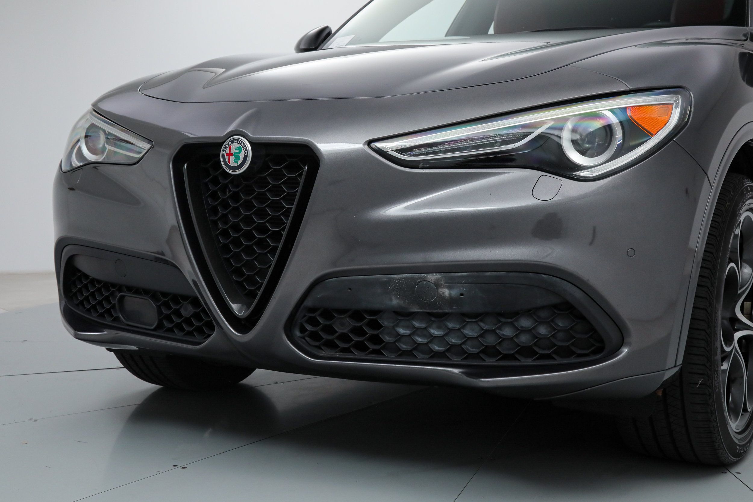 Used 2022 Alfa Romeo Stelvio Veloce AWD/4WD image 10
