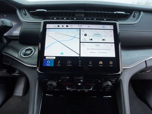 Used 2022 Jeep Grand Cherokee L Limited image 32