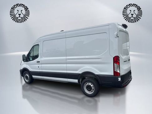 New 2026 Ford Transit 250 148 Medium Roof w/ Load Area Protection Package RWD image 9