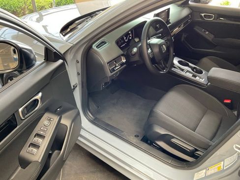 Used 2023 Honda Civic EX image 10
