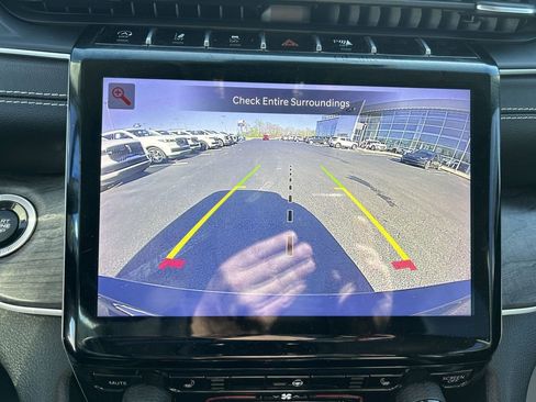 Used 2021 Jeep Grand Cherokee L Limited image 23