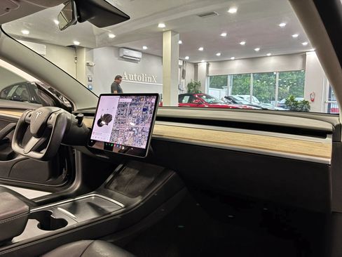 Used 2021 Tesla Model 3 Standard Range RWD image 10