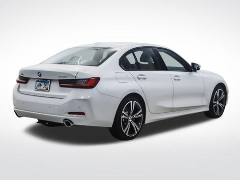 Certified 2023 BMW 330i xDrive Sedan w/ Premium Package AWD/4WD image 5