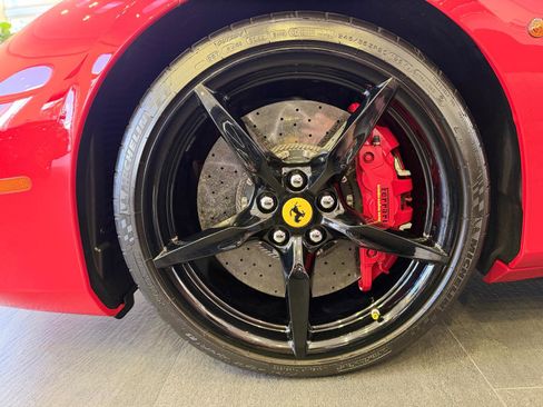 Used 2016 Ferrari 488 Spider image 20