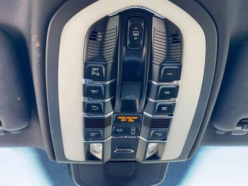 Used 2016 Porsche Cayenne S AWD/4WD image 24