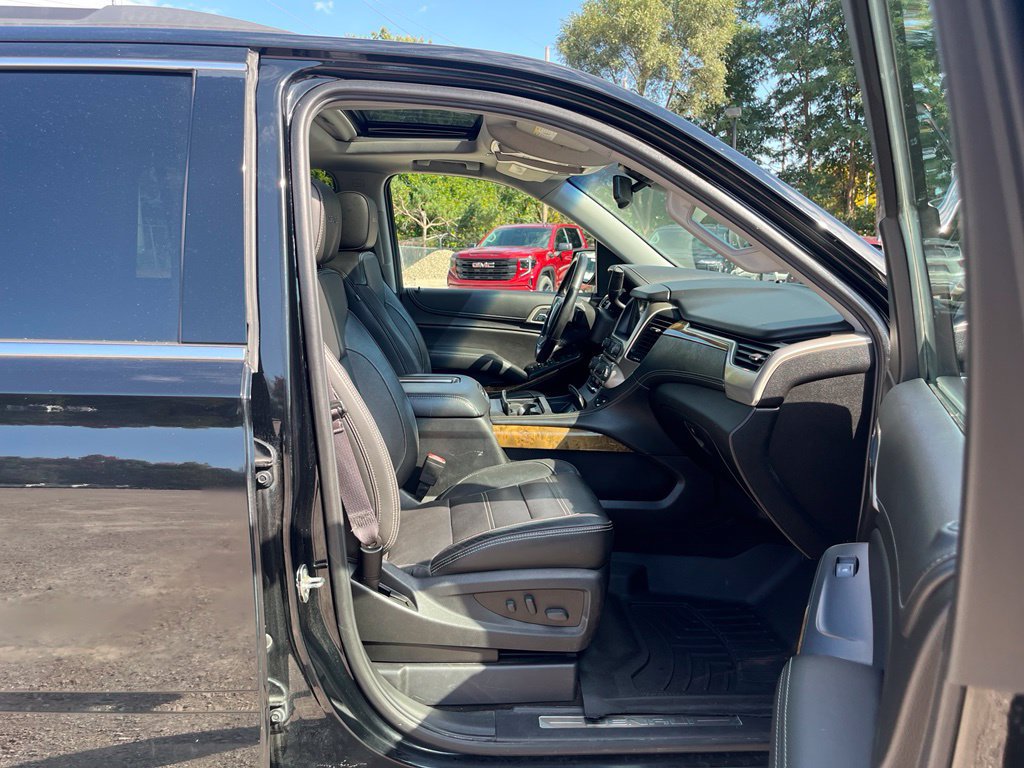 Used 2017 GMC Yukon Denali w/ Enhanced Security Package AWD/4WD image 41