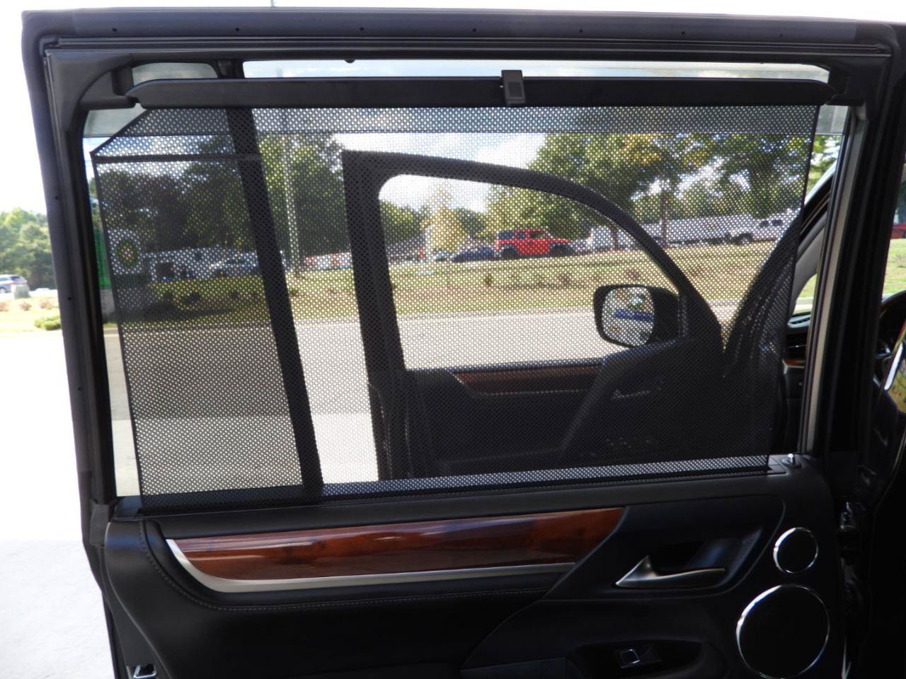 Used 2016 Lexus LX 570 4WD image 69