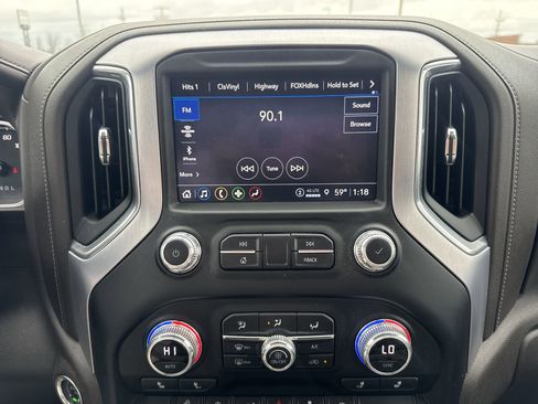 Used 2021 GMC Sierra 1500 SLT image 16