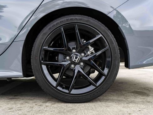 Certified 2025 Honda Civic Sport image 15