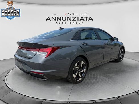 Used 2023 Hyundai Elantra Limited FWD image 5