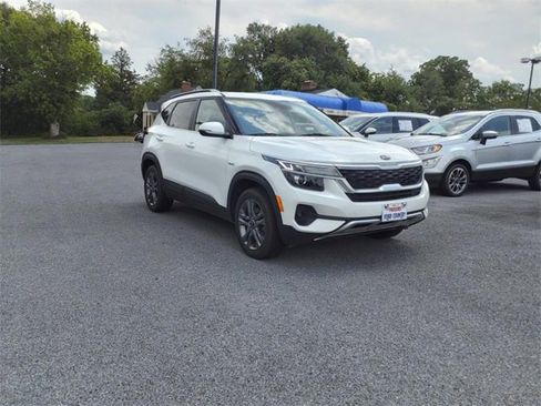 Used 2021 Kia Seltos S image 3