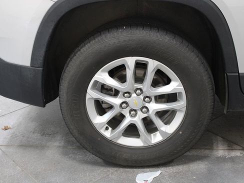 Used 2021 Chevrolet Traverse LT w/ LPO, Cargo Package image 48