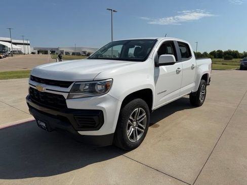 Used 2022 Chevrolet Colorado W/T w/ Custom Special Edition RWD image 9