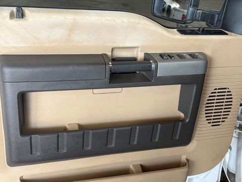 Used 2013 Ford F250 Lariat w/ Lariat Ultimate Pkg image 28