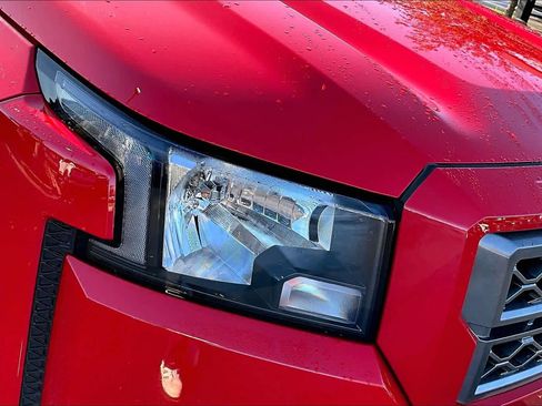 Used 2024 Nissan Frontier SV w/ SV Convenience Package image 27