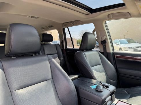 Used 2016 Lexus GX 460 w/ Premium Package AWD/4WD image 31