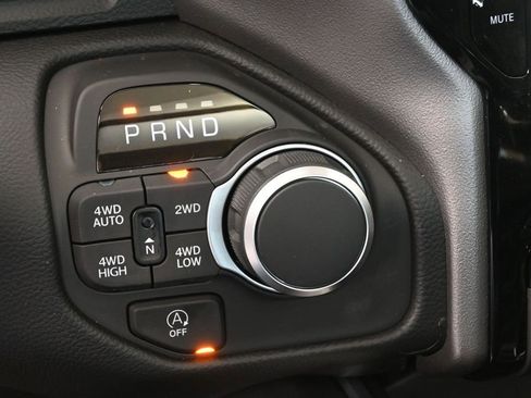New 2026 RAM 1500 Big Horn AWD/4WD image 18