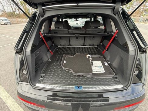 Used 2026 Audi Q7 3.0T Prestige image 8