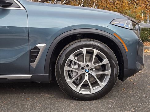 Certified 2026 BMW X5 xDrive50e w/ Premium Package AWD/4WD image 9