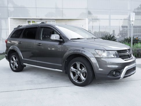 Used 2016 Dodge Journey Crossroad FWD image 4