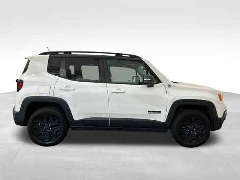 Used 2017 Jeep Renegade Trailhawk AWD/4WD image 7