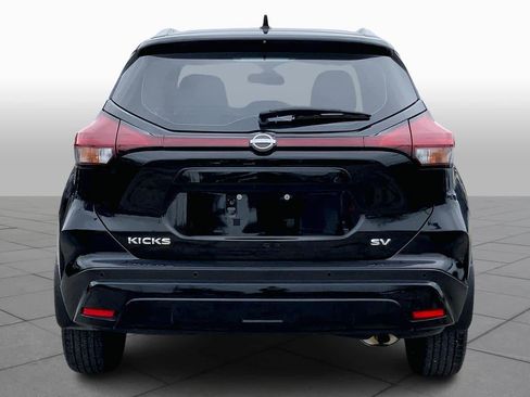 Used 2023 Nissan Kicks SV image 5