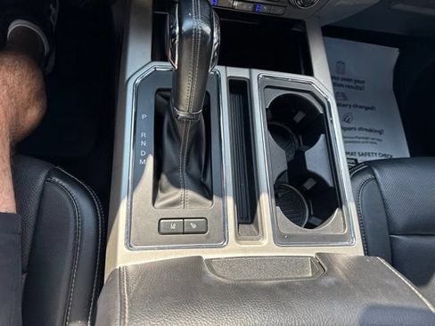 Used 2018 Ford F150 Lariat w/ Equipment Group 502A Luxury AWD/4WD image 19