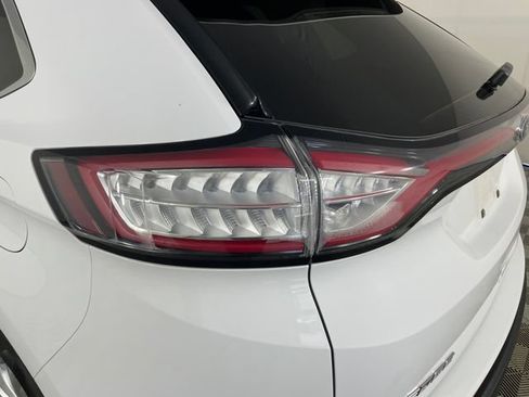 Used 2016 Ford Edge SEL w/ Equipment Group 201A AWD/4WD image 18