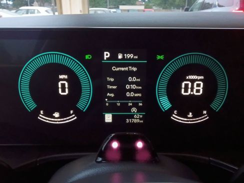 Used 2025 Hyundai Santa Fe SEL image 2