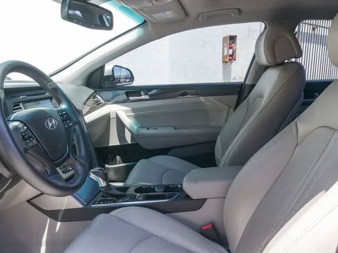 Used 2017 Hyundai Sonata Limited w/ Tech Package 03 FWD image 17