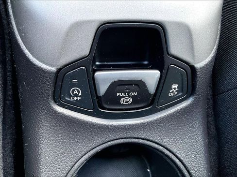 Used 2018 Jeep Compass Latitude w/ Cold Weather Group image 33