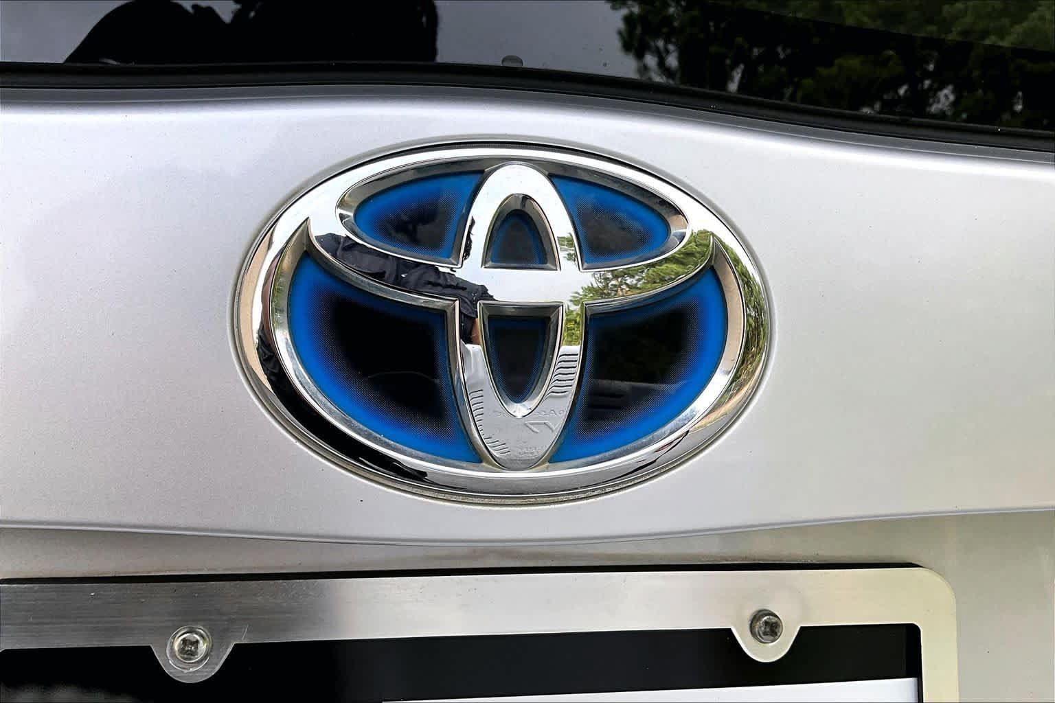 Used 2013 Toyota Prius Two FWD image 30