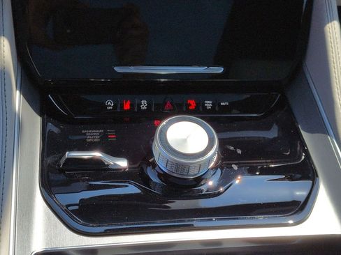 New 2026 Jeep Grand Wagoneer L Limited image 15