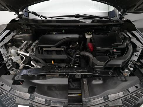 Used 2017 Nissan Rogue Sport SV w/ SV All-Weather Package image 3