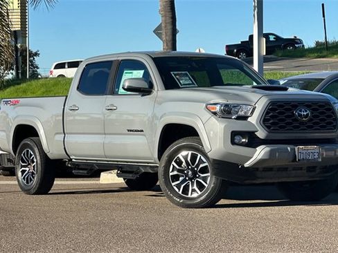 Used 2021 Toyota Tacoma TRD Sport image 3