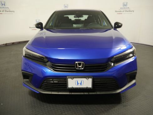 Used 2023 Honda Civic Sport image 2