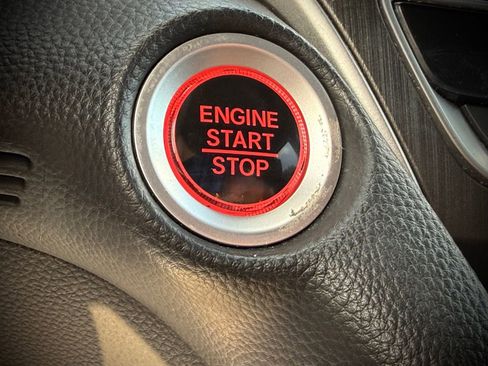 Used 2018 Honda Accord LX image 19