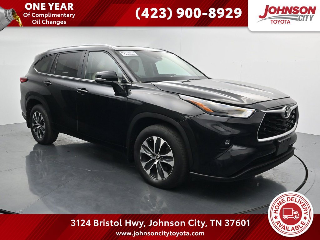 Used 2023 Toyota Highlander XLE AWD/4WD image 1